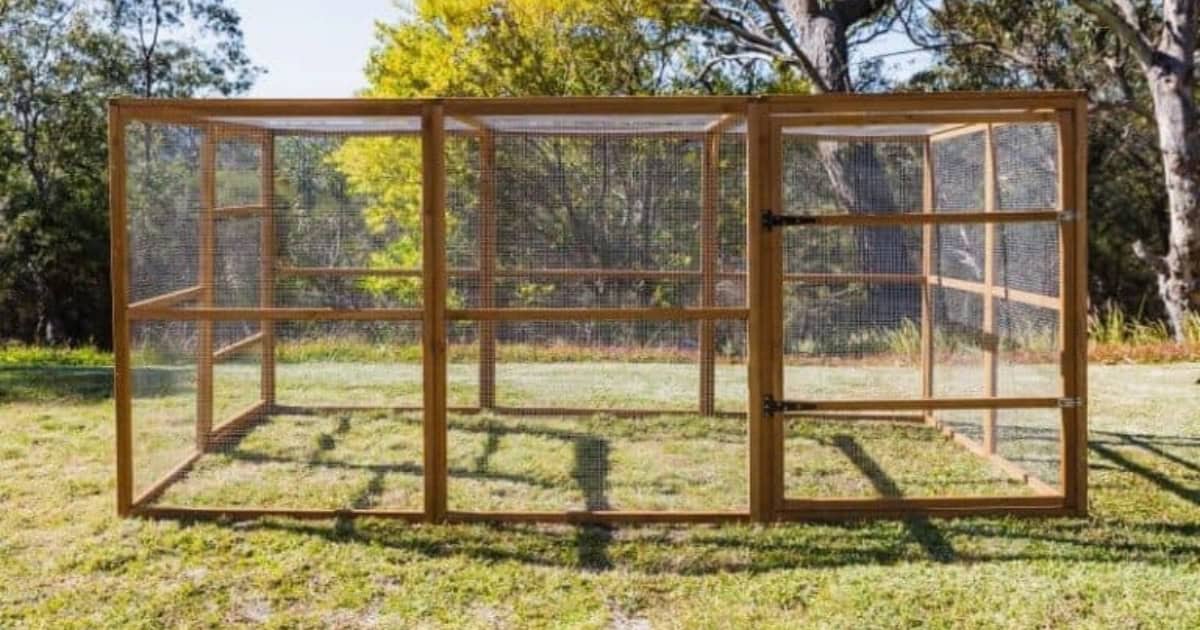 Somerzby Large Run - walk in chicken run fits the estate or homestead