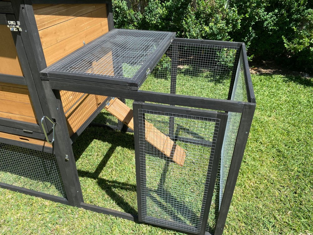Bungalow Rabbit Hutch - Run roof and door open