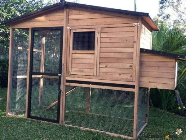 Somerzby Estate rabbit hutch rear view