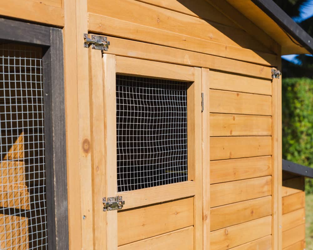 Modern Wooden Build with Metal Wire Mesh Windows and Walls for your Pets Safety